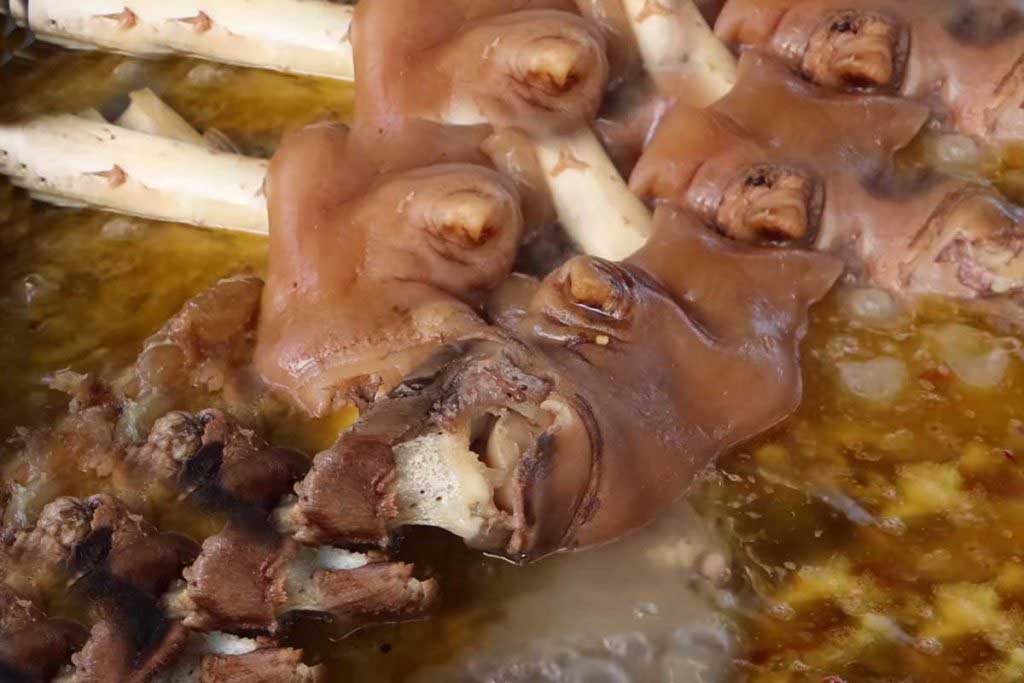 Dana Ayağı Nasıl Temizlenir ve Nasıl Pişer?