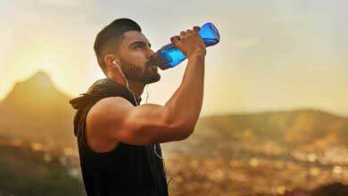 Ayakta Su İçmenin Ruhsal Ve Fiziksel Zararı